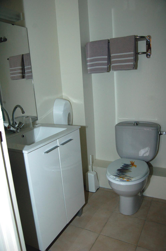 Bathroom 3, Le Relais des Primeurs LOGIS HOTEL, Finistère