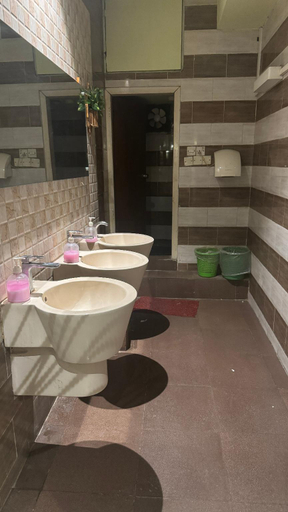Bathroom, Hotel Pacific, Dhaka