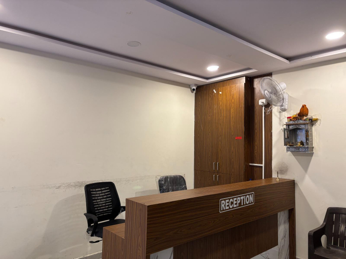 Others 3, Hotel Mahnsh Palace, Anand