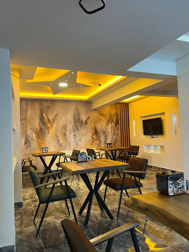 Others 4, Green Hill Residence, Merkez