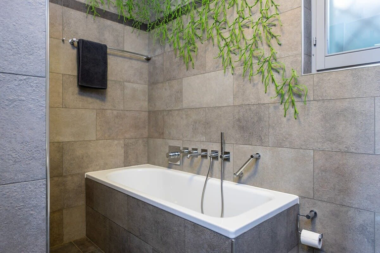 Bathroom 3, Pallanza Villas, Verbano-Cusio-Ossola