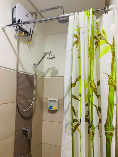 Bathroom, #30 Spring Residences Tower 2, Parañaque