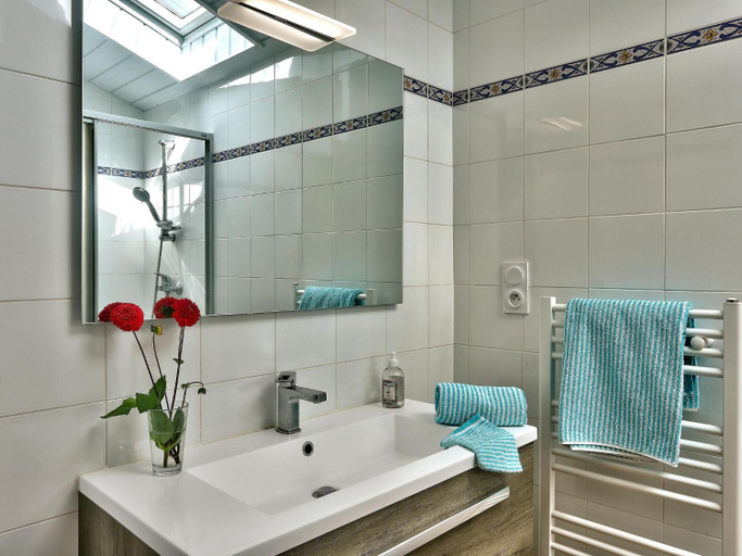 Bathroom 3, Stone House in Huelgoat, Brittany, Finistère