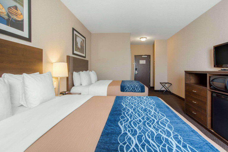 Bedroom 3, Comfort Inn & Suites, Division No. 6