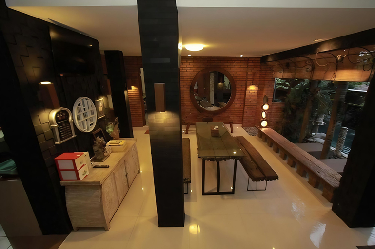Others 1, Dayin Villa, Badung