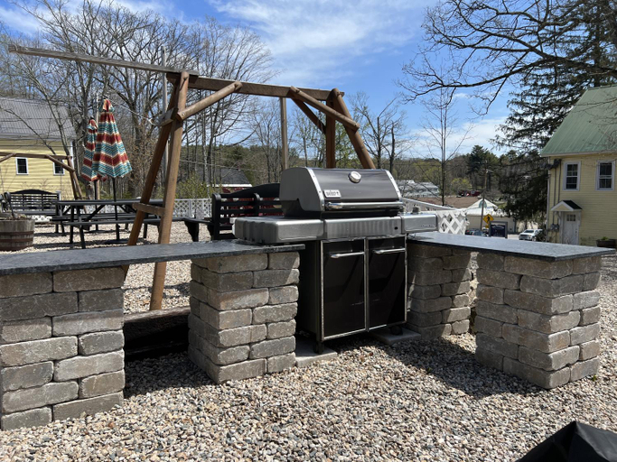 Others 4, Cottage 12 - King Bed Child Loft w Twin Private Bath Kitchenette Pets Allowed Fee applies, Carroll