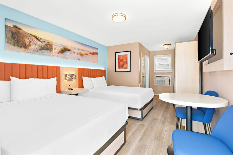 Bedroom 2, Mango Motel, Cape May