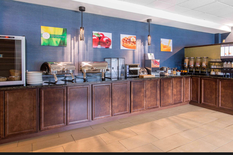 Food & Drinks 5, Quality Hotel & Suites Gander, Division No. 6