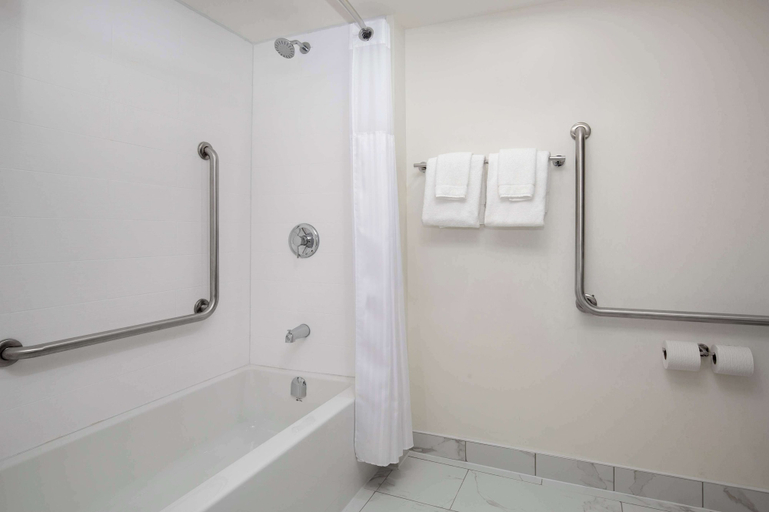 Bathroom 4