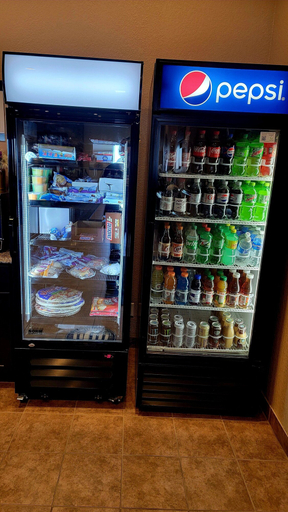 Food & Drinks 5, Cobblestone Inn & Suites - Maryville, Nodaway