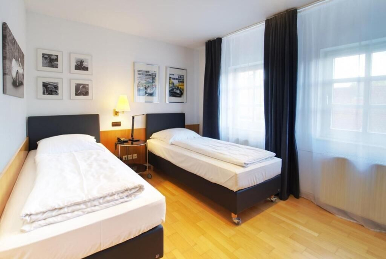 Bedroom 4, Reinhardts Garni Automobilia Hotel, Ludwigsburg