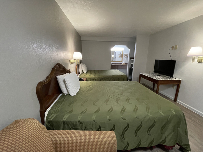 Bedroom 2, FairBridge Inn & Suites McDonough, Henry