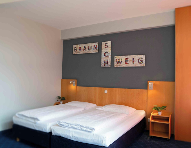 Bedroom 2, Plaza Inn Braunschweig City Nord, Braunschweig