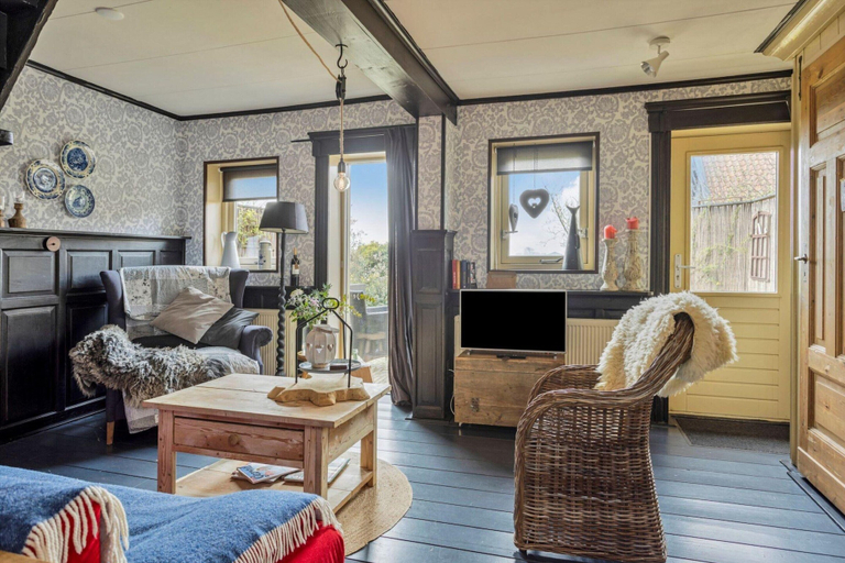 Living room 5, Famous Historic Inn Near Heritage Site, Dongeradeel