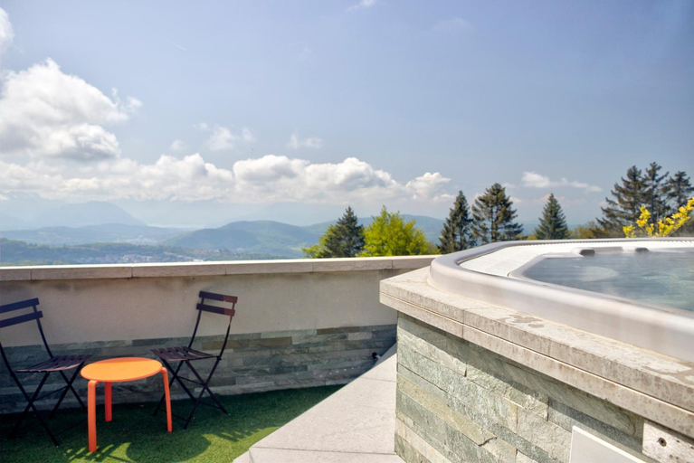 Sport & Beauty 2, Chateau des Avenieres, Haute-Savoie