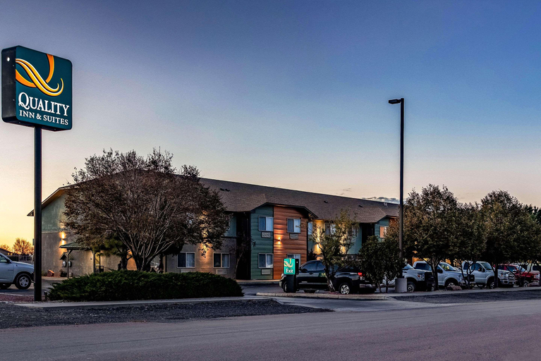 Exterior & Views 2, Quality Inn & Suites West, Pueblo