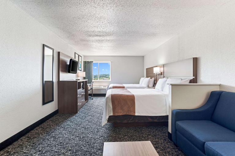 Bedroom 3, Quality Inn & Suites, Dubois