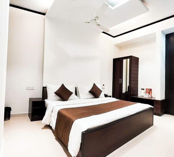 Bedroom 5, The Wind Cross Hotel, Panchkula