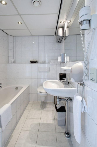 Bathroom 4, Eemshotel, Delfzijl