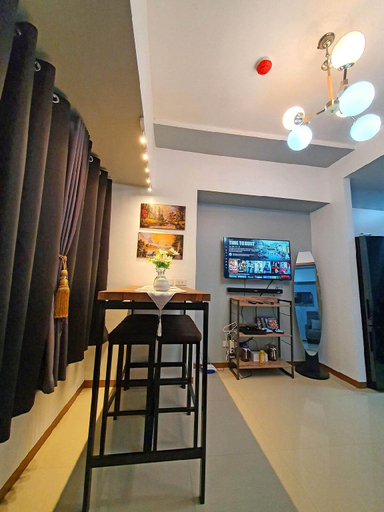 Others 3, #27 Congresional Town Center 1Bd, Quezon City