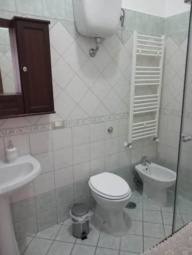 Bathroom 3, B&B A casa di Antonella, Latina