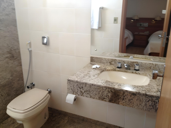 Bathroom 4, Hd Plaza Hotel, Assis