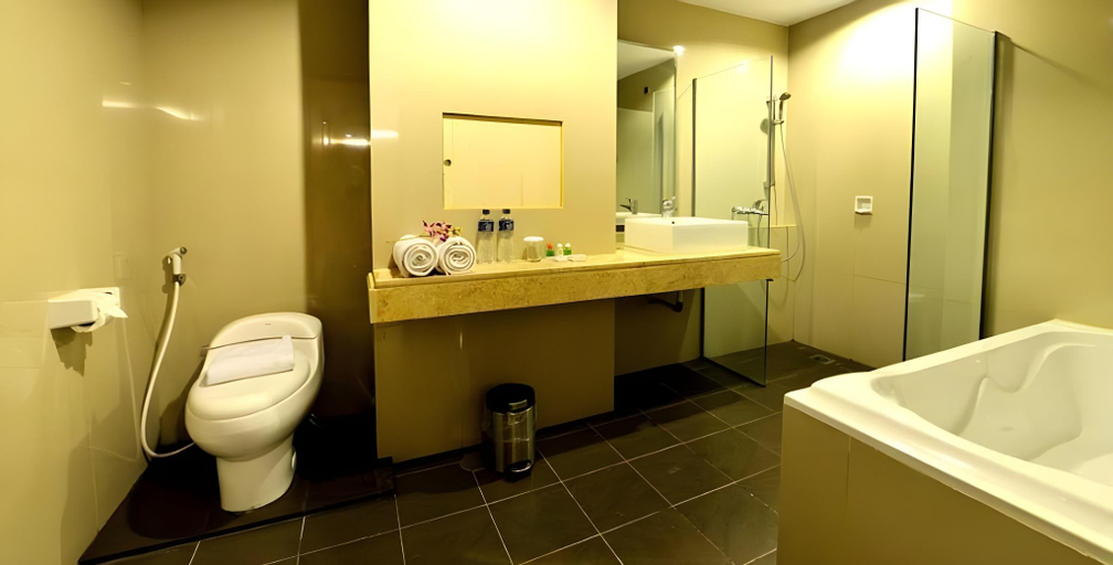 Bathroom, The Naripan Hotel by KAGUM Hotels, Bandung