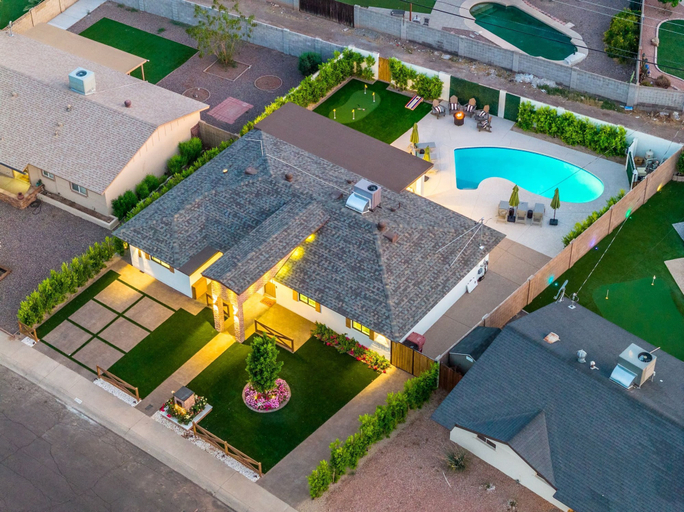 Room 2, NEW The Hensley on Hubbell Designer Oasis w Pool, Maricopa