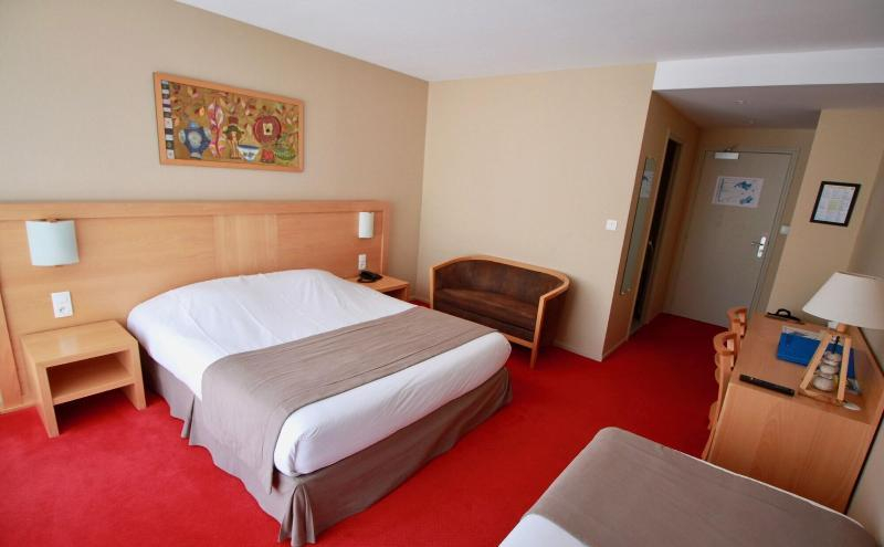 Bedroom 3, Hotel Le Regina, Pas-de-Calais