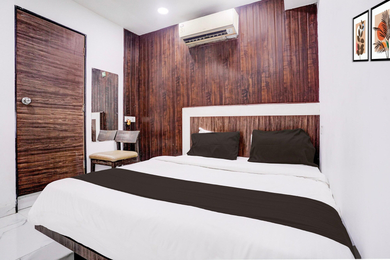 Room 3, Comfy Stays at Lokhandwala Andheri West, Mumbai Suburban