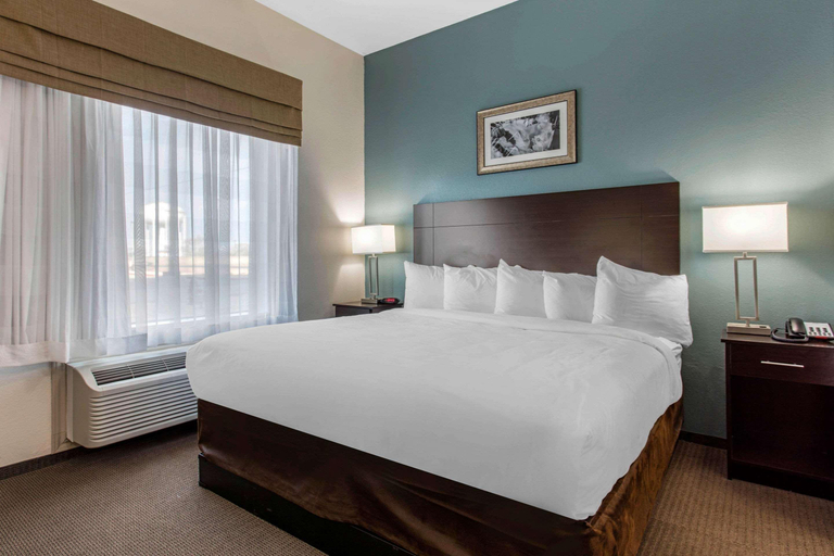 Bedroom 4, Mainstay Suites, Howard