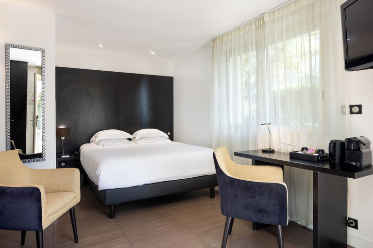 Bedroom 4, Hotel Royalmar, Alpes-Maritimes