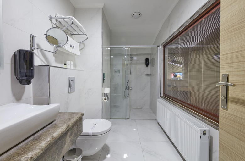 Bathroom 4, Arus Hotel, Merkez