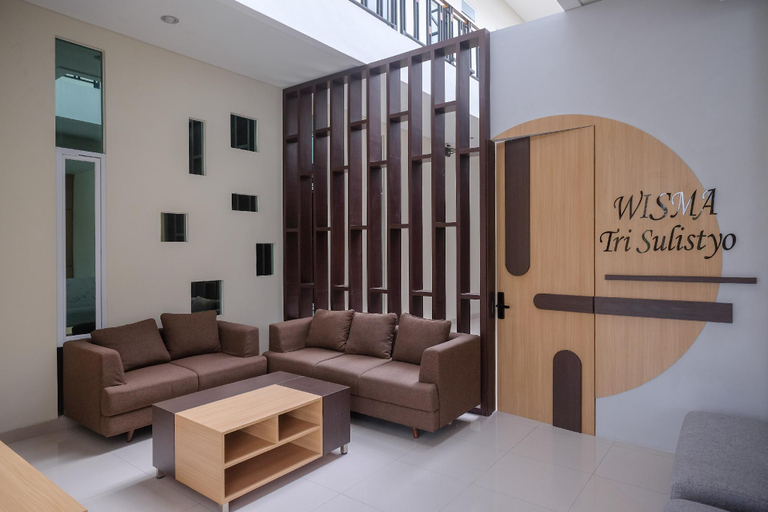 Public Area 3, RedDoorz Plus near UMS Solo 2, Sukoharjo