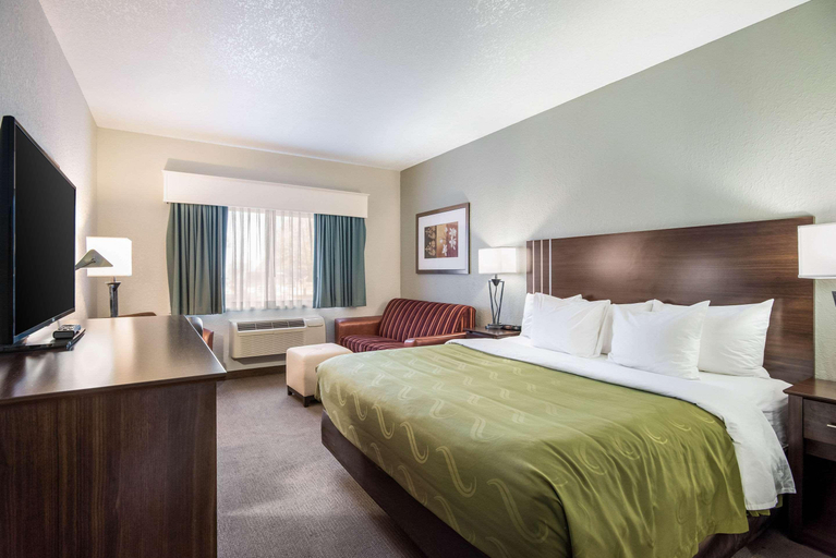 Bedroom 4, Quality Inn & Suites West, Pueblo