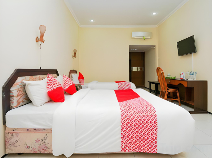 Bedroom, Hotel O Tampiarto, Probolinggo