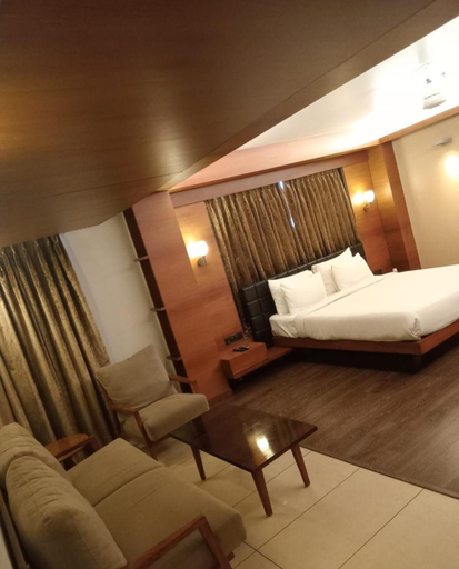 Bedroom 3, Hotel Cosmopolitan, Ahmadabad