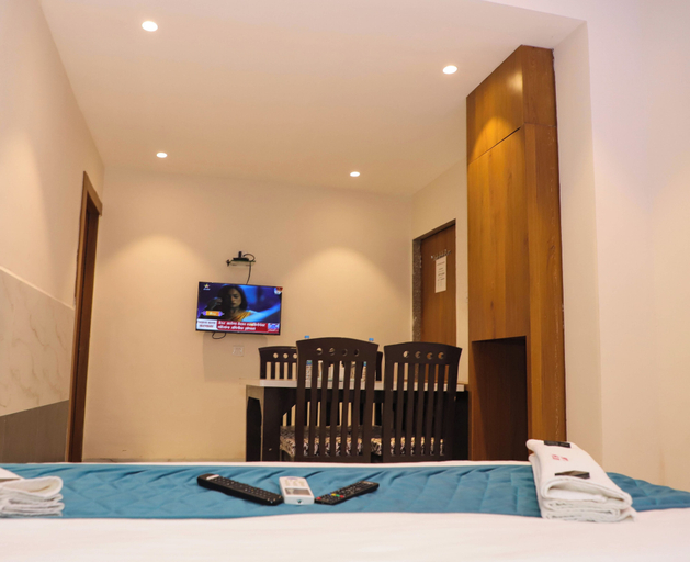 Bedroom 1, HOTEL RUBY, Thane