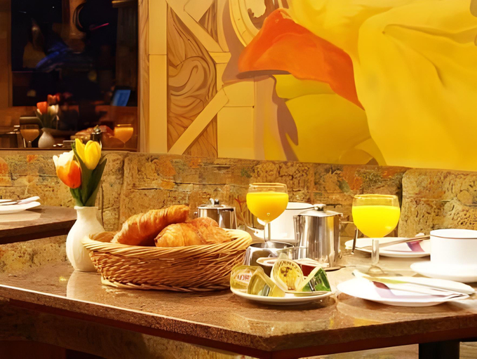 Food & Drinks 2, Hotel Zurich, Luxembourg
