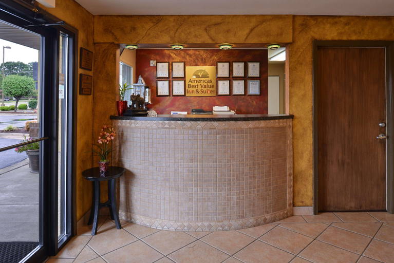 Public Area 2, Americas Best Value Inn Suites University Ave, Pulaski