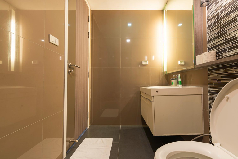 4, Dazzle Sukhumvit 7 by LeFoyer, Wattana