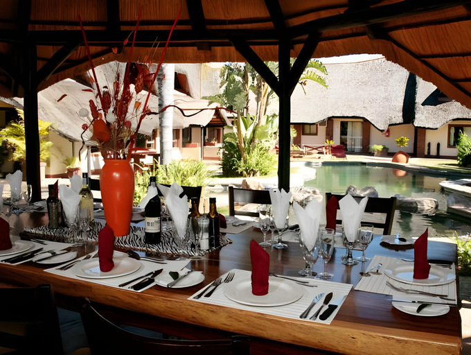 Food & Drinks 5, Cest Si Bon Hotel, Otjiwarongo