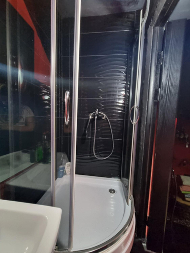 2, Lucky hotel