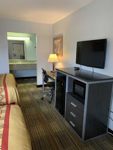 Others 5, Pigeon Forge Parkway Inn, Sevier