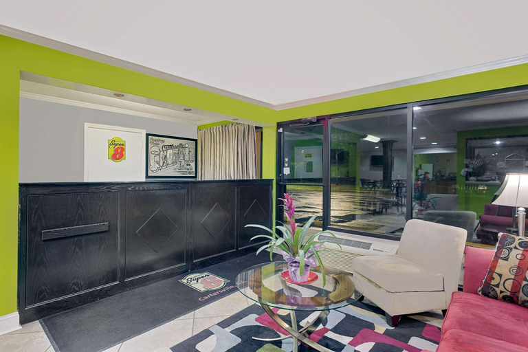 Public Area, Super 8 by Wyndham Cartersville, Bartow