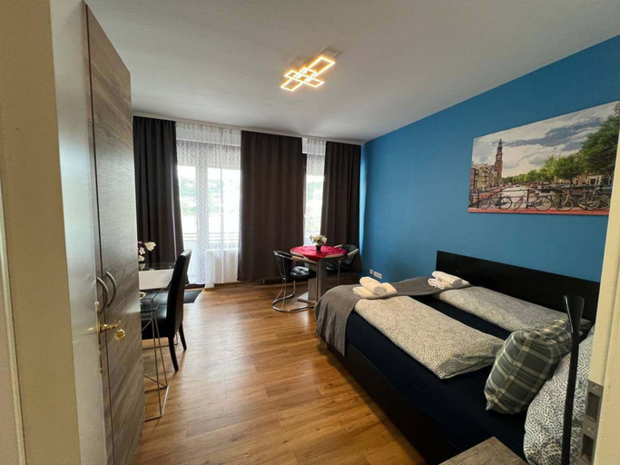 Room 4, Riverside Retreat in Koblenz, Koblenz