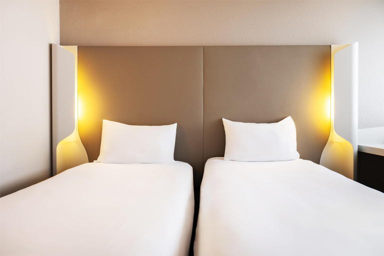 Bedroom 4, Hotel Campanile Montesson - Le Vésinet, Yvelines