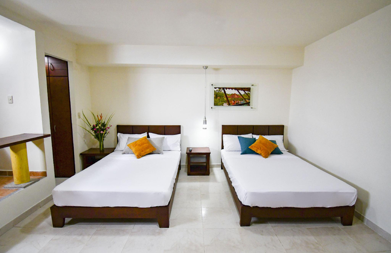 Bedroom 3, Hotel Monarca Armenia, Armenia