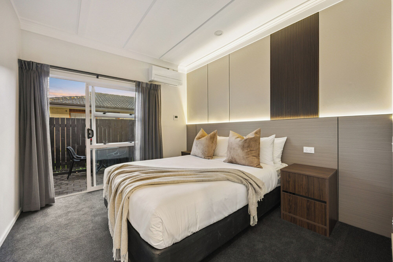 Bedroom 2, Aroha Motel, Manukau