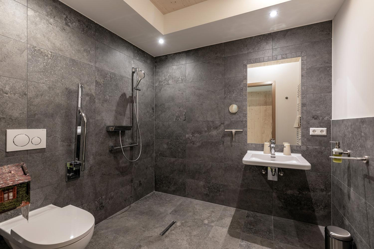Bathroom 3, Hotel 11 Eulen, Uelzen